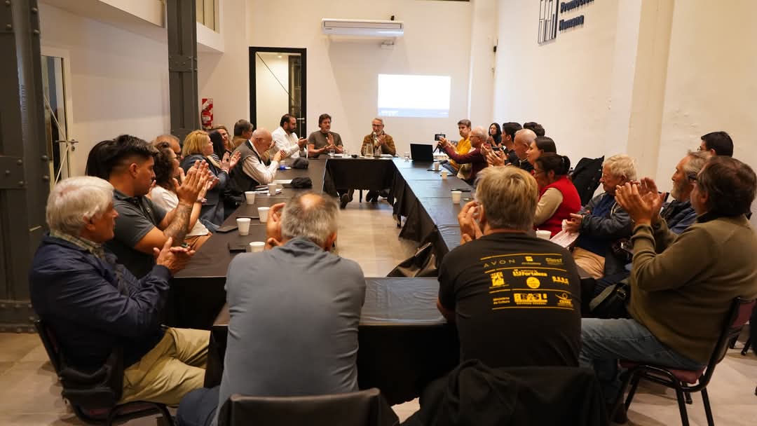 II ENCUENTRO Y DEBATE SOBRE LAS INSTITUCIONES DEL MUNDO DEL TRABAJO EN ARGENTINA